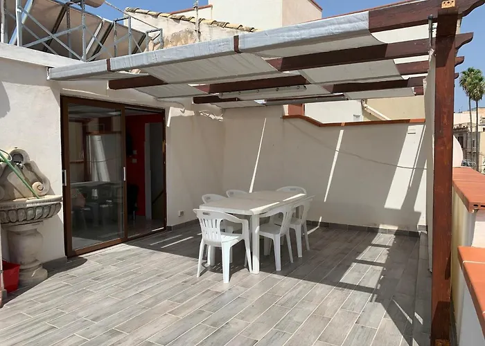 Le casette nel cortile